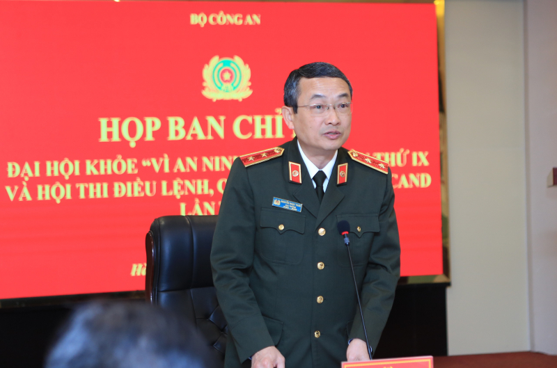 Trung tướng Nguyễn Ngọc Toàn, Cục trưởng Cục Công tác Đảng và Công tác chính trị Bộ Công an, Phó Trưởng ban Thường trực Ban chỉ đạo chủ trì cuộc họp.
