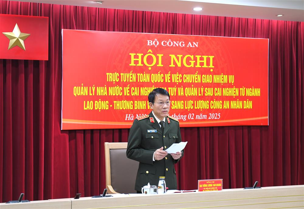 Bộ trưởng Lương Tam Quang phát biểu khai mạc Hội nghị.