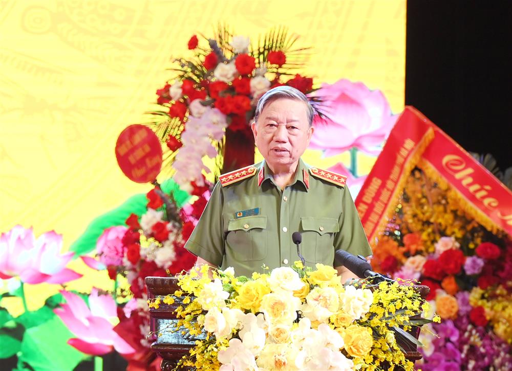 Bộ trưởng Tô Lâm phát biểu đáp từ.
