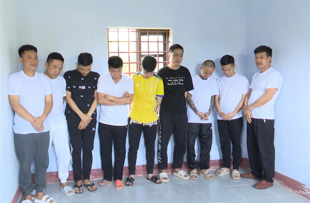Các đối tượng tham gia đánh bạc.
