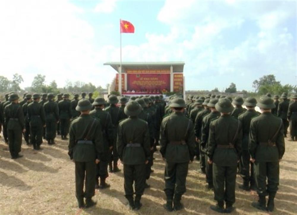 Các tân binh bắt đầu tham gia khóa huấn luyện.