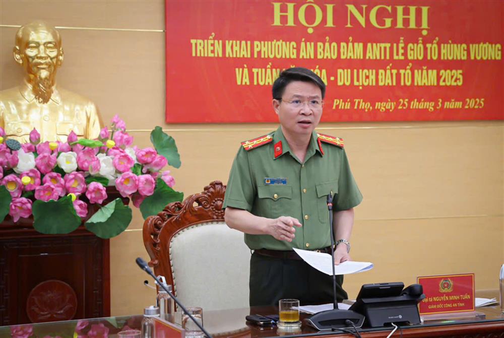 Đại tá Nguyễn Minh Tuấn, Giám đốc Công an tỉnh phát biểu tại Hội nghị.