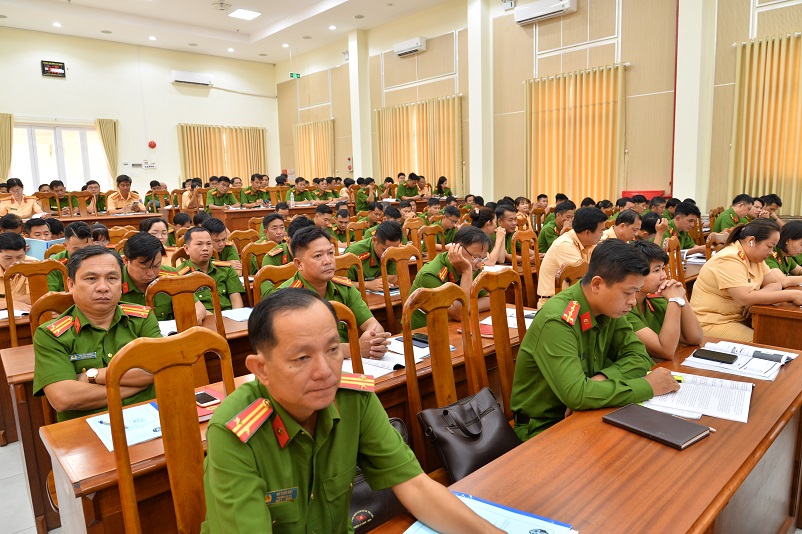 Các học viên tham gia Lớp tập huấn.