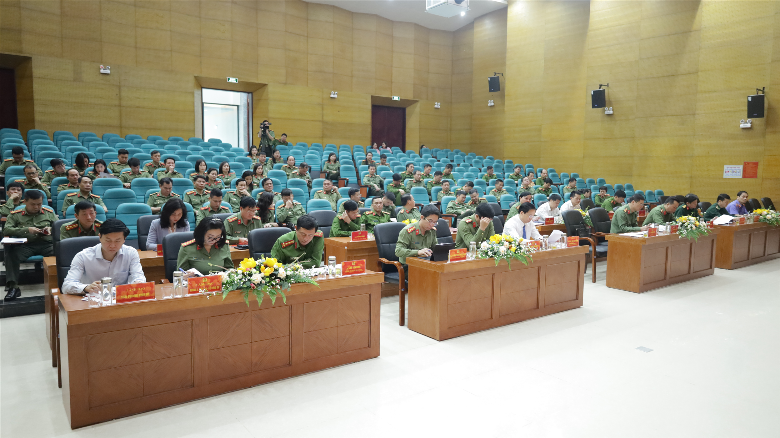 Toàn cảnh Hội nghị.