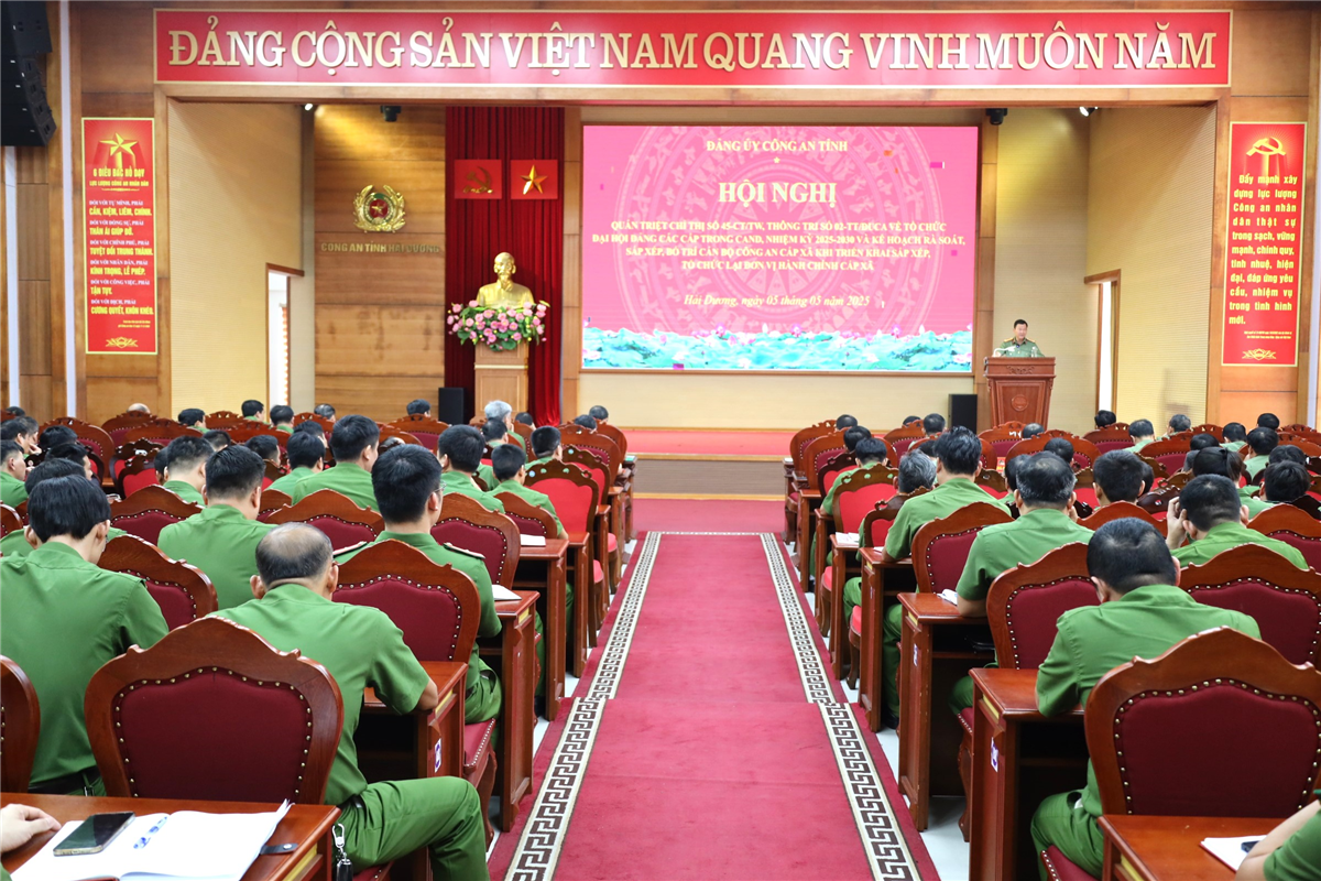 Toàn cảnh Hội nghị.