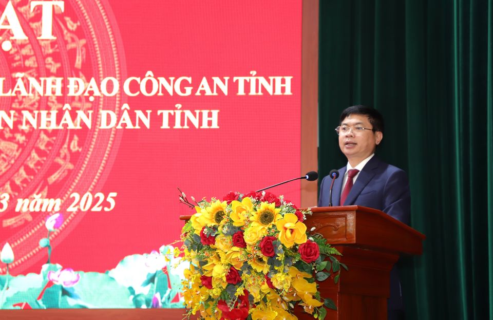 Bí thư Tỉnh ủy Trương Quốc Huy phát biểu tại buổi gặp mặt.