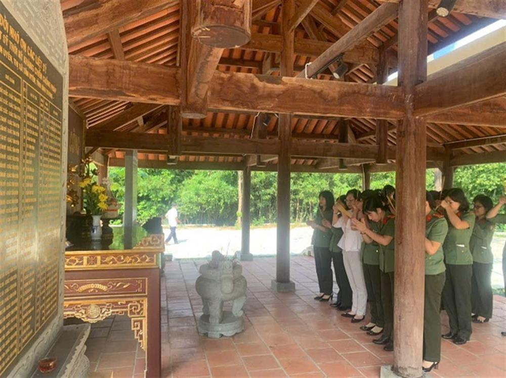 Hội Phụ nữ khối An ninh Công an tỉnh Bình Dương tổ chức về nguồn, giao lưu trao đổi kinh nghiệm công tác hội tại khu di tích lịch sử Chiến khu D.