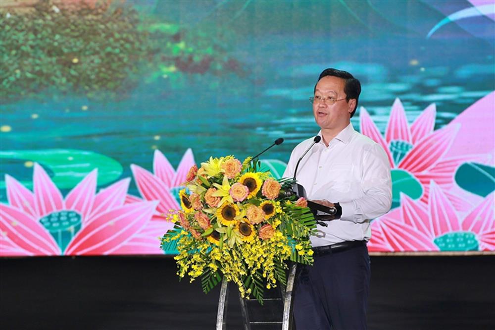 Chủ tịch UBND tỉnh Nguyễn Đức Trung phát biểu khai mạc.
