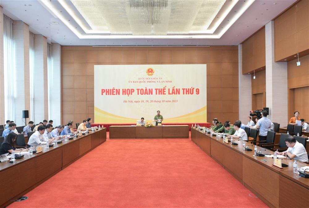 Toàn cảnh phiên họp.