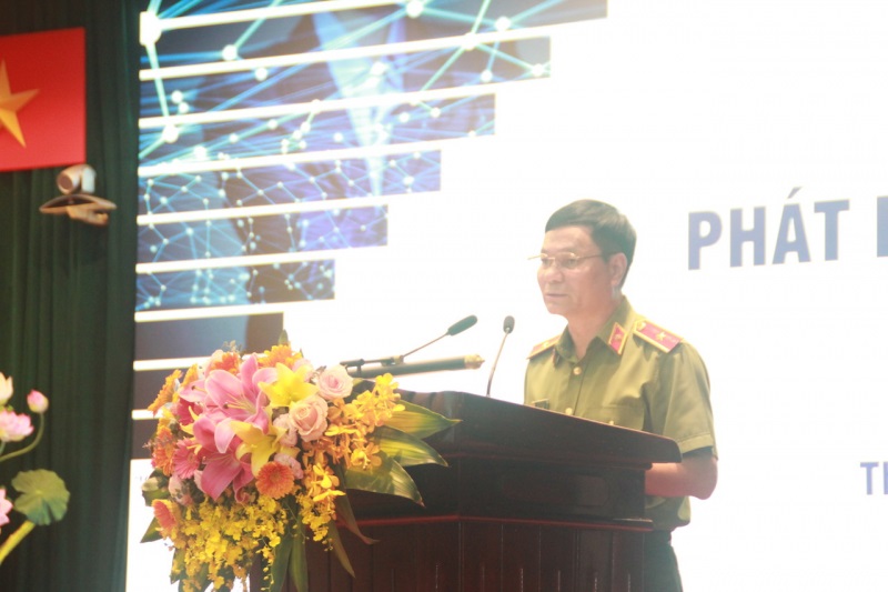 Thiếu tướng Lê Minh Mạnh, Phó Cục trưởng Cục An ninh mạng và Phòng, chống tội phạm sử dụng công nghệ cao, phát biểu khai mạc hội nghị.
