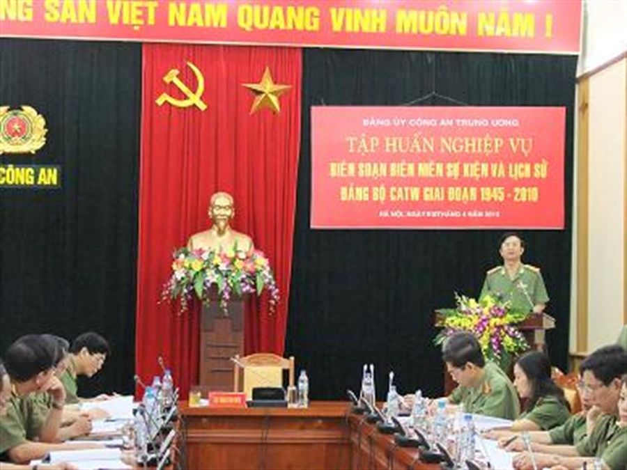 Khai giảng lớp tập huấn nghiệp vụ công tác biên soạn Biên niên sự kiện và Lịch sử Đảng bộ Công an Trung ương