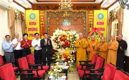 Lãnh đạo Bộ Công an chúc mừng Giáo hội Phật giáo Việt Nam nhân dịp Đại lễ Phật đản Phật lịch 2568