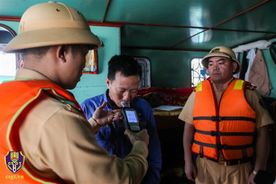 Phát hiện, xử lý các trường hợp người lái tàu, thuyền viên vi phạm nồng độ cồn