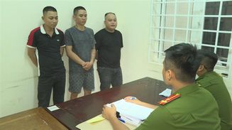 Từ nợ nần bài bạc đến hoạt động “tín dụng đen”