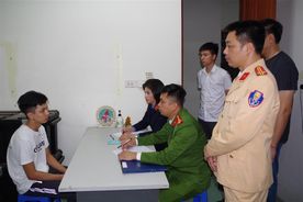 Hà Nam: Tạm giữ đối tượng lái xe ô tô đâm vào lực lượng Cảnh sát giao thông đang làm nhiệm vụ