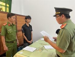 Cà Mau: Khởi tố đối tượng tàng trữ, vận chuyển, lưu hành tiền giả