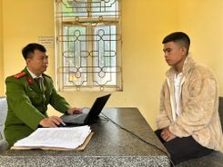 Đối tượng bị truy nã liên quan vụ cướp giật tài sản tại thành phố Vĩnh Yên đã ra đầu thú