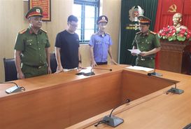 Quảng Bình: Khởi tố nhóm đối tượng sử dụng công nghệ cao chiếm đoạt tài sản