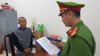 Khởi tố tài xế xe ô tô bán tải phóng nhanh, vượt ẩu đâm 3 người tử vong