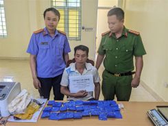 Bắt 4 đối tượng mua bán, tàng trữ trái phép chất ma túy, thu 6.000 viên ma túy tổng hợp, 6 gói heroin