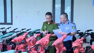 Hưng Yên: Phát hiện kho hàng xe đạp điện không rõ nguồn gốc, xuất xứ