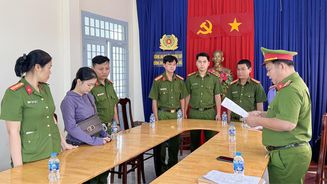 Bắt tạm giam nhân viên ngân hàng lừa đảo chiếm đoạt trên 1,2 tỷ đồng
