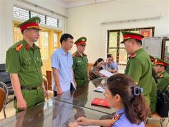 Khởi tố nguyên Phó Chủ tịch Ủy ban nhân dân xã lập khống hồ sơ đề nghị cấp Giấy chứng nhận quyền sử dụng đất