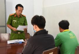 Tiền Giang: Khởi tố một phụ huynh giao xe cho con chưa đủ điều kiện điều khiển, gây tai nạn chết người