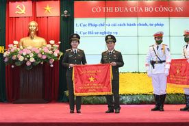 Phát huy truyền thống 65 năm xây dựng, chiến đấu và trưởng thành của lực lượng Hồ sơ nghiệp vụ