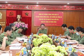 Thứ trưởng Trần Quốc Tỏ làm việc với Cơ quan Uỷ ban kiểm tra Đảng ủy Công an Trung ương
