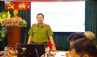 Thứ trưởng Lê Văn Tuyến kiểm tra công tác tại Bệnh viện 30-4