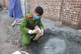 Bắc Ninh: Phát hiện chủ lò nấu nhôm đổ chất thải trái phép ra môi trường