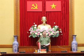 Nghiên cứu, đóng góp những ý kiến xác đáng xây dựng Nhà nước pháp quyền xã hội chủ nghĩa