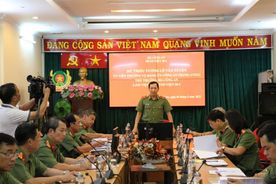 Thứ trưởng Lê Văn Tuyến thăm, làm việc với Bệnh viện 30-4