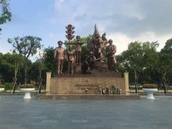 Phía sau những hy sinh