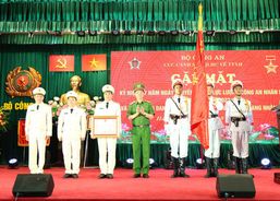 Cục Cảnh sát quản lý hành chính về trật tự xã hội gặp mặt mừng danh hiệu Anh hùng lực lượng vũ trang nhân dân