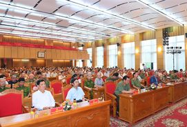 Bộ Công an gặp mặt nhân kỷ niệm 77 năm Ngày truyền thống Công an nhân dân