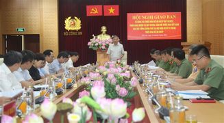 Giao ban Tổ công tác triển khai Đề án 06 Quý III năm 2022