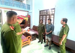 Quảng Nam: Tạm giữ hình sự đối tượng liên tiếp đập phá cửa kính tại các trụ ATM