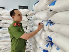 Phú Yên: Phát hiện 33 tấn đường kính không có hóa đơn, chứng từ hợp pháp