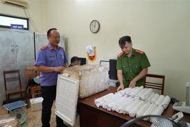 Yên Bái: Khởi tố 04 bị can chiếm đoạt, mua bán, tàng trữ và sử dụng trái phép vật liệu nổ