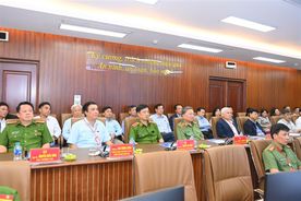 Đoàn đại biểu Quốc hội thăm Trung tâm Dữ liệu Quốc gia về dân cư