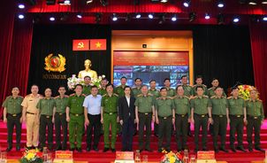 Đẩy mạnh ứng dụng khoa học và công nghệ phục vụ công tác công an
