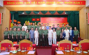 Lực lượng An ninh Chính trị nội bộ gặp mặt kỷ niệm 65 năm Ngày truyền thống