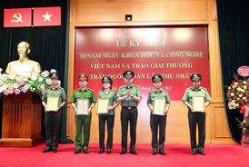 Bộ Công an tổ chức Lễ kỷ niệm 10 năm Ngày Khoa học và Công nghệ Việt Nam và trao Giải thưởng Trần Quốc Hoàn
