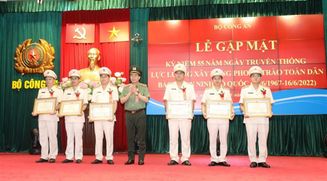Phát huy vai trò làm chủ của nhân dân trong bảo đảm an ninh, trật tự