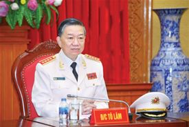 XỨNG DANH 16 CHỮ VÀNG
