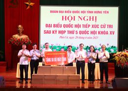 Đại tướng Tô Lâm tiếp xúc cử tri huyện Phù Cừ, tỉnh Hưng Yên sau Kỳ họp thứ 5, Quốc hội khóa XV