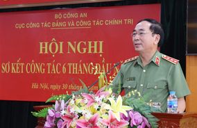 Nâng cao hiệu quả công tác chính trị, công tác quần chúng trong Công an nhân dân