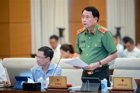 Ủy ban Thường vụ Quốc hội cho ý kiến về dự án Luật Trật tự, an toàn giao thông đường bộ